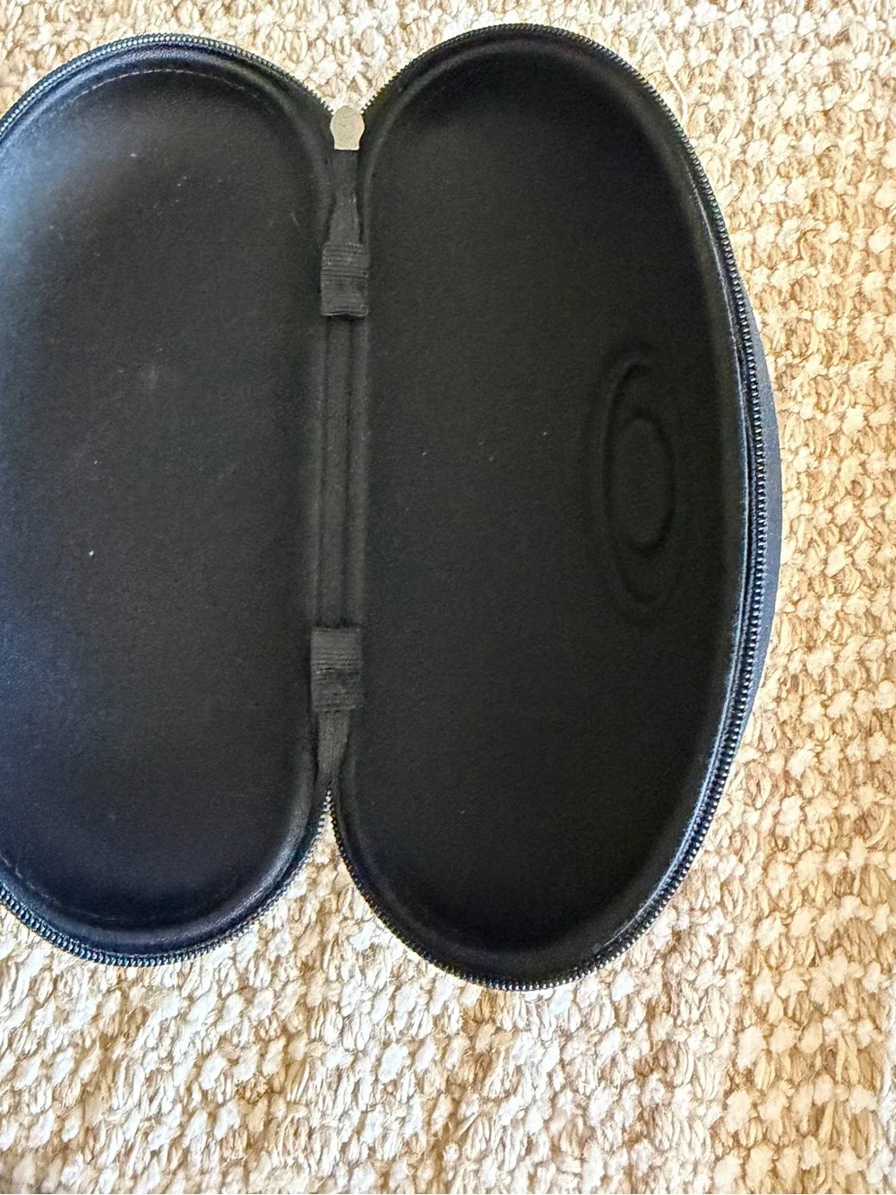 Oakley soft vault sunglass case black